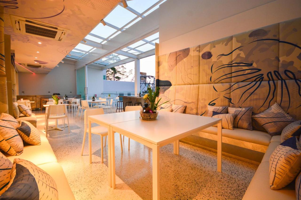 Comet Hotel Сурат Тхани Екстериор снимка